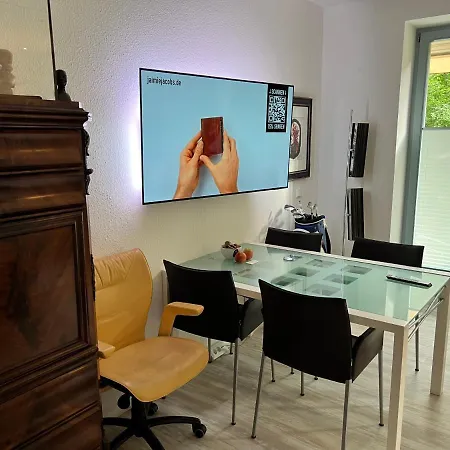 Tranquil Terrace Suite: Central Oasis with Parking Erfurt Exterior photo