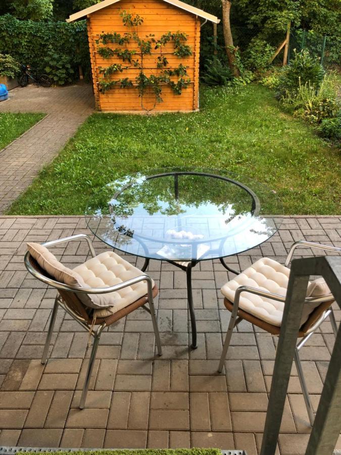 Tranquil Terrace Suite: Oasis With Parking Apartment